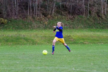 Bild 253 - B-Juniorinnen TSV Gnutz o.W. - SV Henstedt Ulzburg II : Ergebnis: ca. 5:0